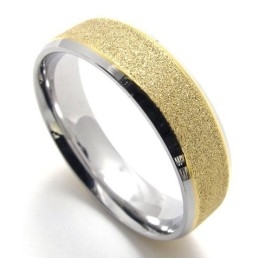 Elegante Form Farbbrillanz Hochwertiger Titanring