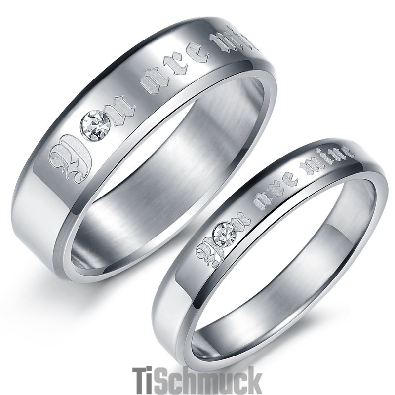 Stabiler, Hochwertiger, Exquisiter Titanring Für Liebhaber