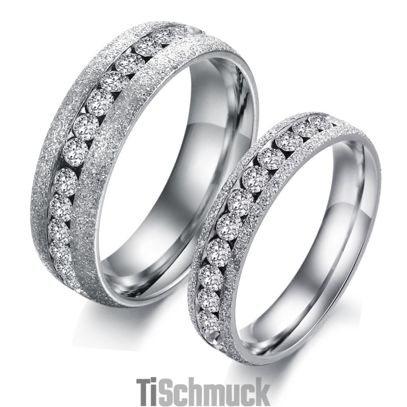 Große Auswahl An Perlensand-Titanringen Für Liebhaber