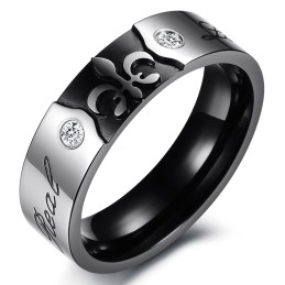 Zuverlässiger Titanring Mit Dekorativem Muster Für Liebhaber