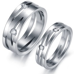 Stabiler Qualitäts-Labyrinth-Titanring Für Liebhaber Mit Strass