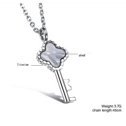 Hochwertige Weibliche Schlüsselkette Aus Titan