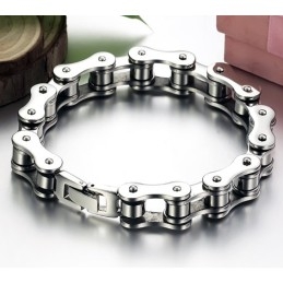 Bekannt Für Sein Hochwertiges Herrenarmband Aus Titan