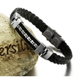 Klassischer Armreif Aus Titanleder In Zuverlässiger Qualität