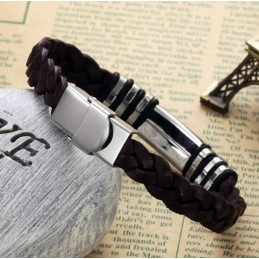 Zuverlässiger Qualitätsarmreif Aus Braunem Titanleder