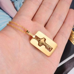 Titan-Armreif In Schlossform Mit Zuverlässigem Ruf Für Liebhaber