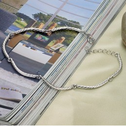 Hochwertiges Fußkettchen Aus Platiniertem Titan Für Damen In Rollenform