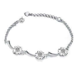 Langlebiges, Weibliches, Platiniertes Titanarmband In Kleeblattform