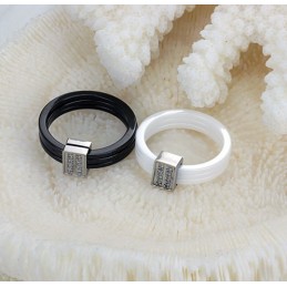 Bekannt Für Seinen Hochwertigen Trizyklischen Wolfram-Keramikring Mit Strass