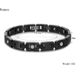 Bekannt Für Seinen Hochwertigen Armreif Aus Schwarzer Wolframkeramik Für Verliebte Mit Strass