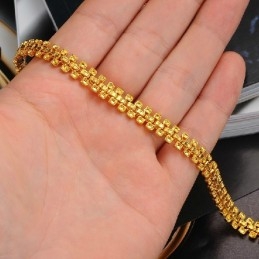 Große Auswahl An Damen-Armbändern Mit 18 Karat Vergoldung