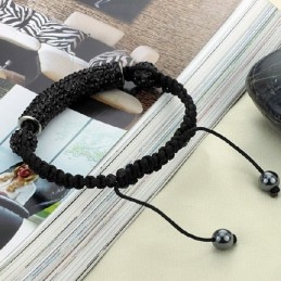 Bekannt Für Sein Hochwertiges Damenarmband In Kugelform Mit Kristallen