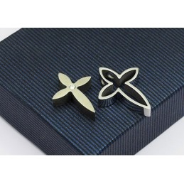 Teilbarer Kreuzblumen-Anhänger Aus Titan – Kostenlose Kette