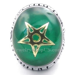 Goldring Mit Fünfzackigem Stern Und Grünem Titan