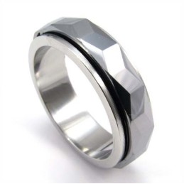Facettierter Wolframring Im Neuen Stil