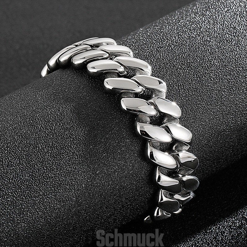 Schickes Wind-Armband Aus Titan In Rautenform Schickes Wind-Armband Aus Titan In Rautenform
