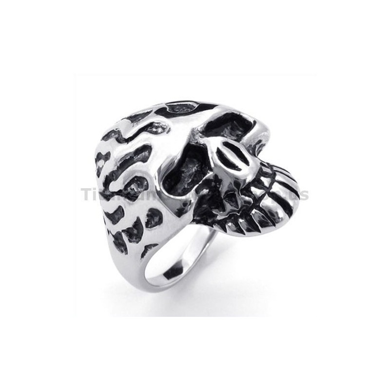 Totenkopfring Aus Titan