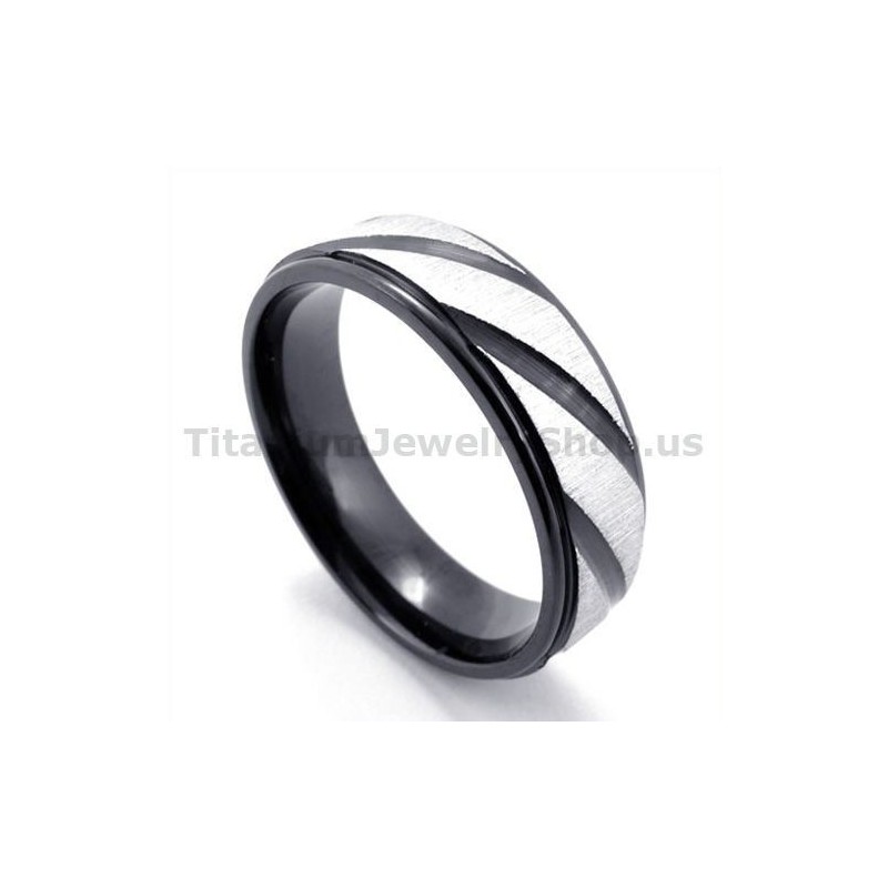 Schwarzer Titanring Mit Diamant
