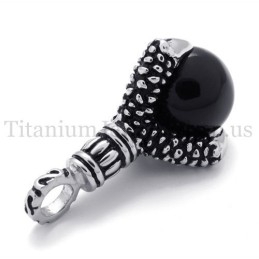 Titan-Anhänger Mit Adlerpfote Und Schwarzem Edelstein