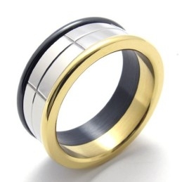 Farbiger Titanring
