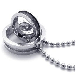 Titan-Anhänger Mit Schwarzem Akzent Und Mehreren Ringen Für Liebhaber