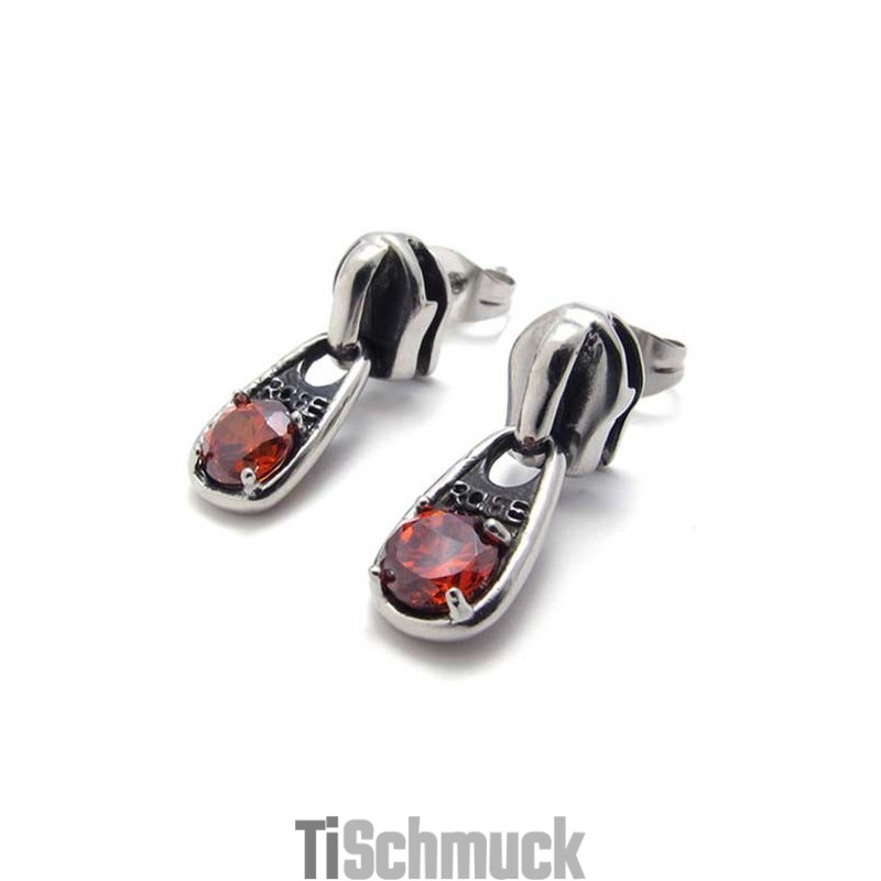 Titan-Ohrringe Mit Roten Diamanten Titan-Ohrringe Mit Roten Diamanten