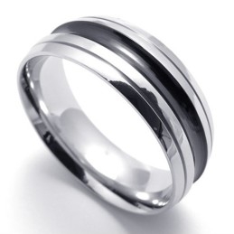 Titanring Mit Schwarzem Akzent