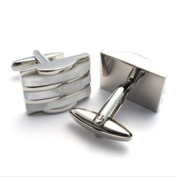Elegante Form Farbbrillanz Hochwertige Titan-Kupfernickel-Manschettenknöpfe