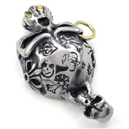 Attraktives Design Zarte Farben Die Königin Der Qualität Titan Anhänger